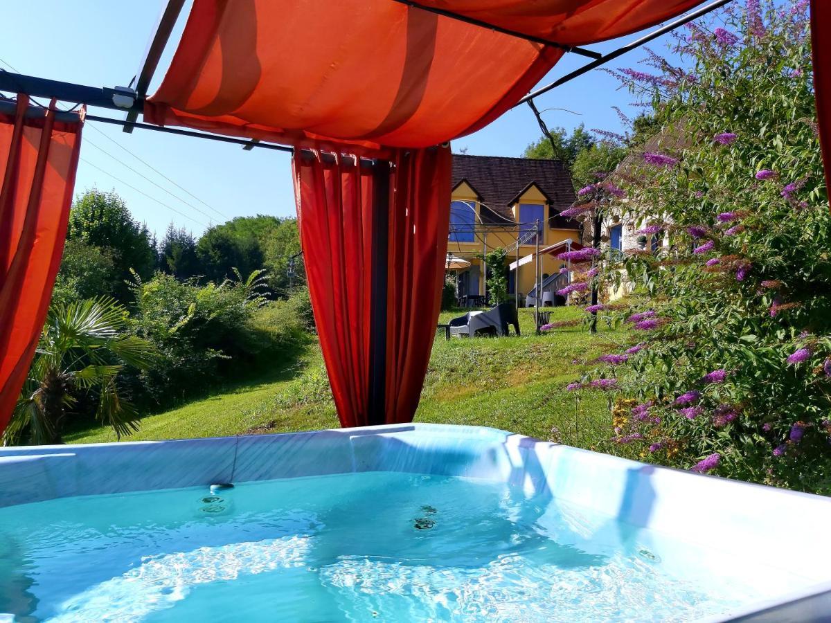 Bonbon Chambre D'Hotes Saint-Julien-de-Lampon Exterior foto